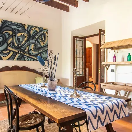 Vila Leon De Sineu (Mallorca)